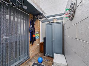 Photo 33- click for photo gallery